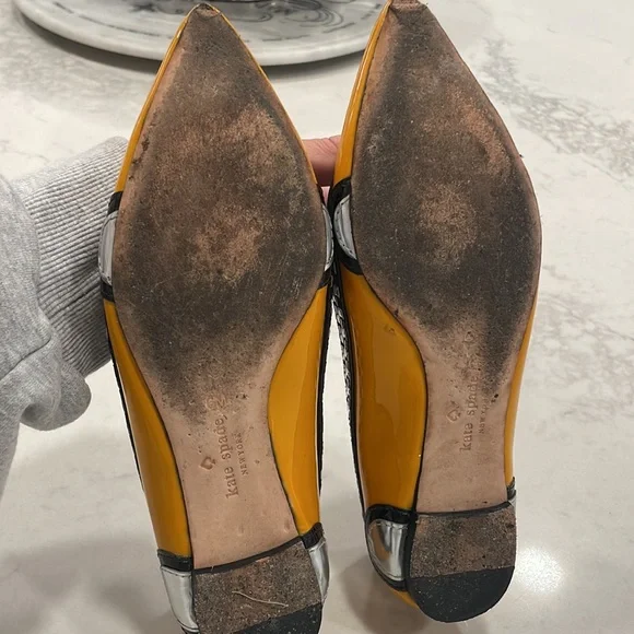 Kate Spade Yellow and Black Taxi Flats - Picture 4 of 4